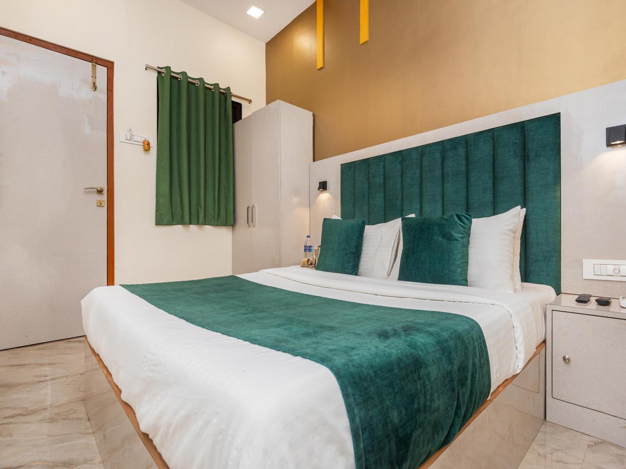 Hotel Priceless Suite Bombay Exhibition Centre Goregaon West Mumbai Exterior photo