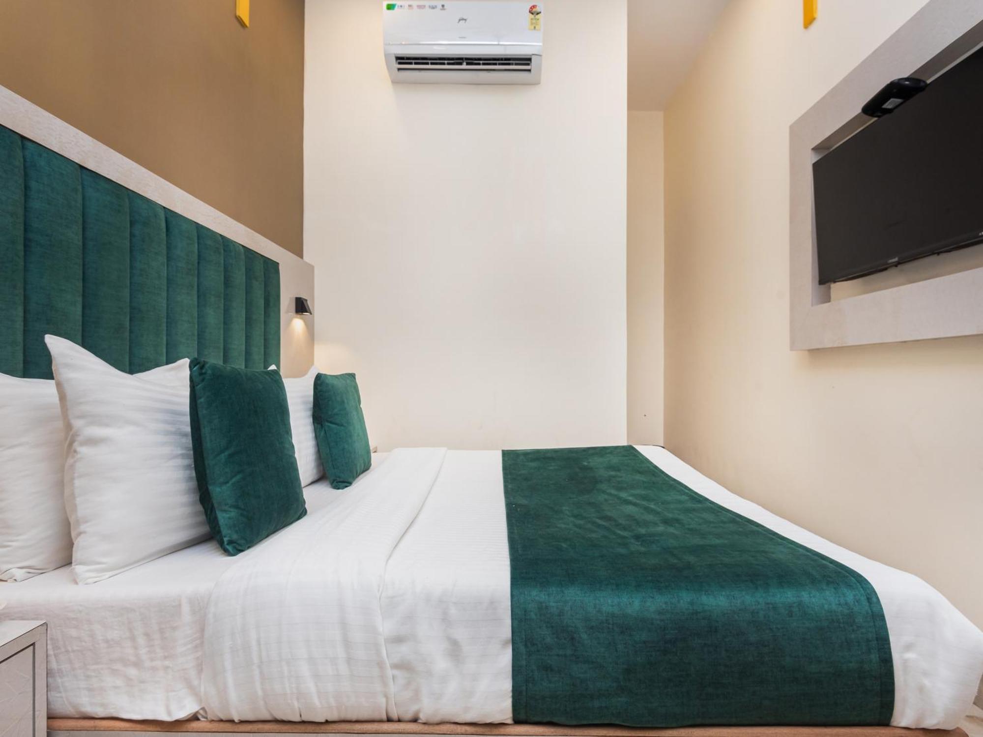 Hotel Priceless Suite Bombay Exhibition Centre Goregaon West Mumbai Exterior photo